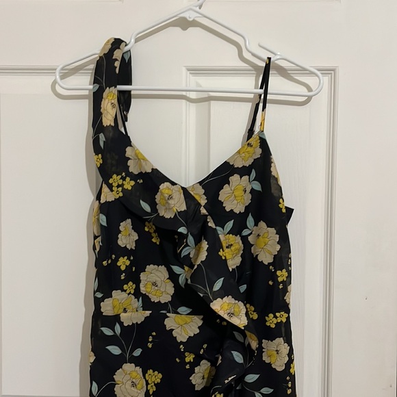 Cupcakes and Cashmere Ariadne Floral Ruffle Trim Dress NWT - Picture 4 of 9